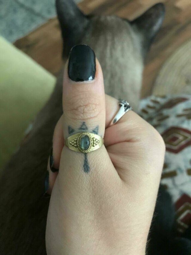 Unexpected Matches With Tattoos (35 pics) Unexpected Matches With Tattoos (35 pics)
