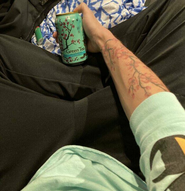 Unexpected Matches With Tattoos (35 pics) Unexpected Matches With Tattoos (35 pics)