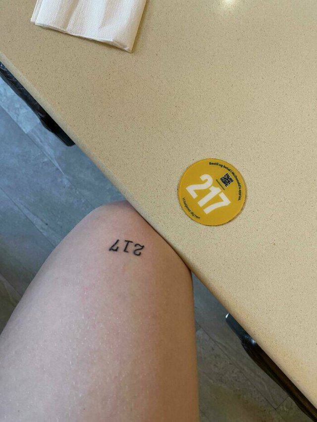 Unexpected Matches With Tattoos (35 pics) Unexpected Matches With Tattoos (35 pics)