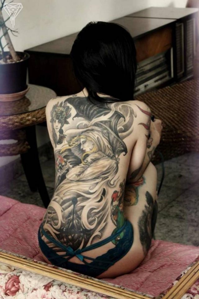Tattooed Girls (49 pics)