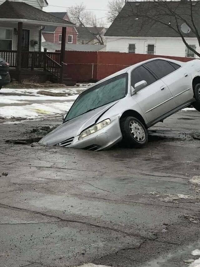 Bad Days Happen (49 pics)