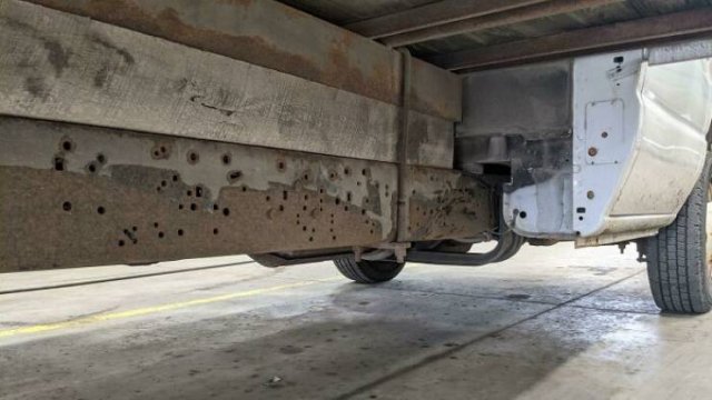 Unusual Finds Of Car Mechanics (34 pics)