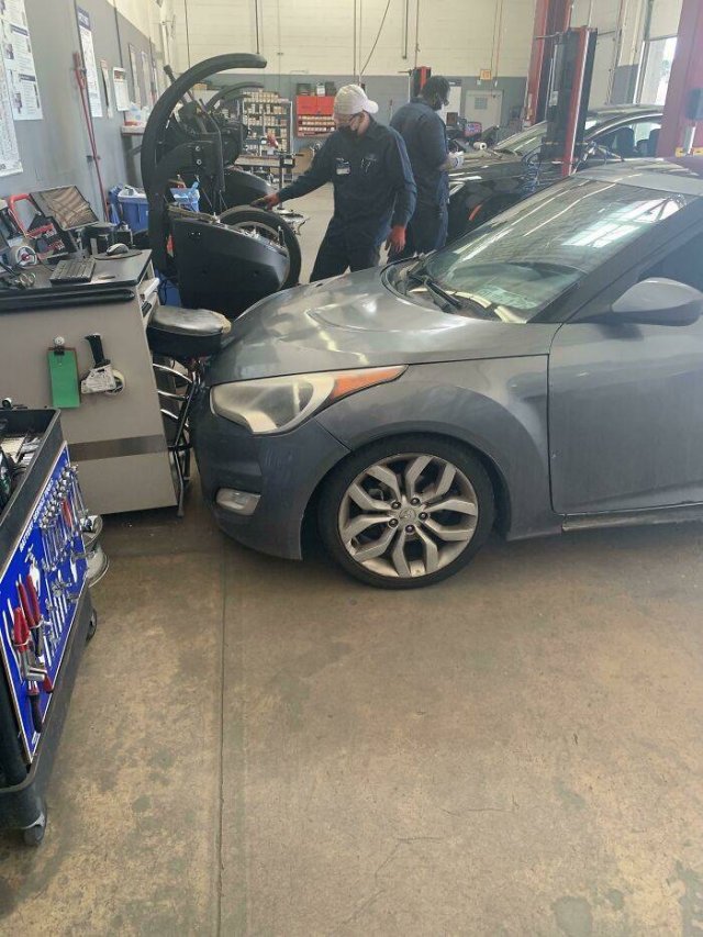 Unusual Finds Of Car Mechanics (34 pics)