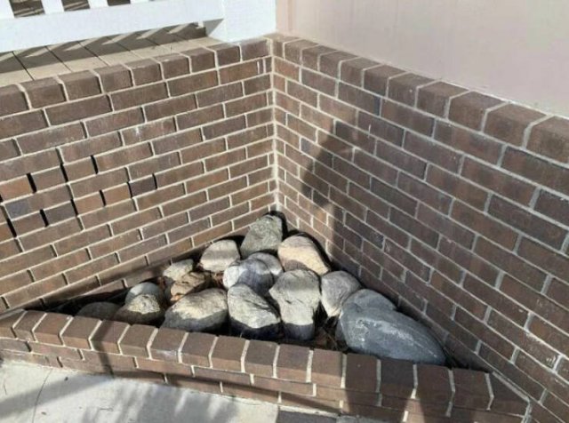 Weird Property Listings (29 pics)