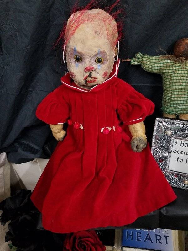 Weird Finds In Thrift Shops (53 pics)