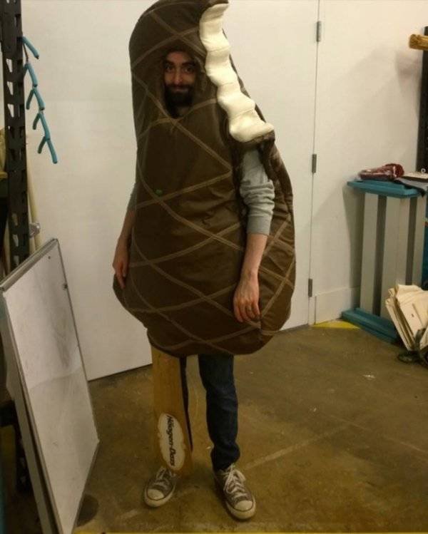 Weird Finds In Thrift Shops (53 pics)