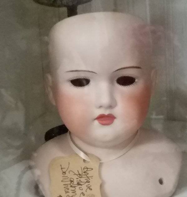 Weird Finds In Thrift Shops (53 pics)