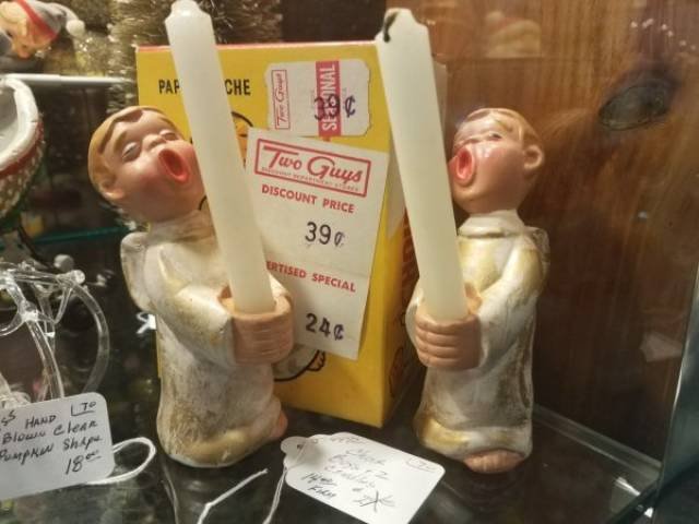 Weird Finds In Thrift Shops (53 pics)