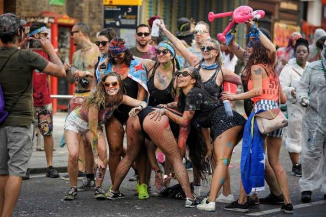 Girls Have Fun (47 pics)