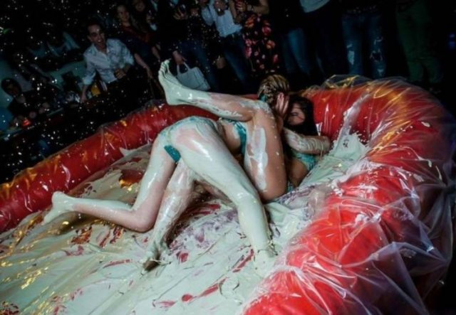 Girls Have Fun (47 pics)