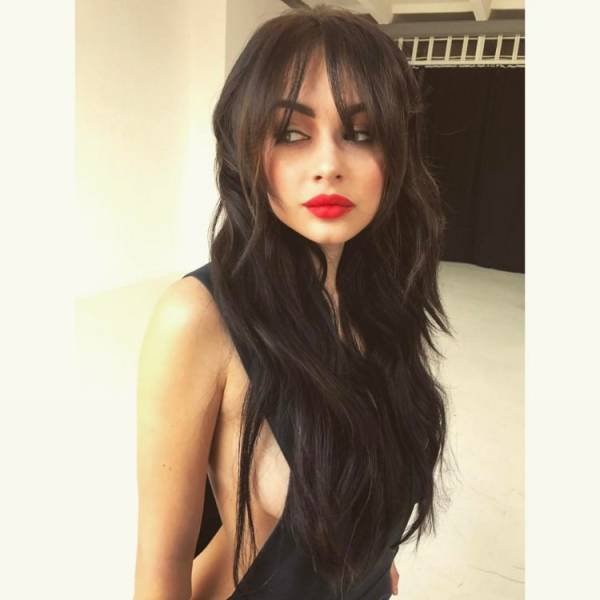 Girls With Red Lips (56 pics)