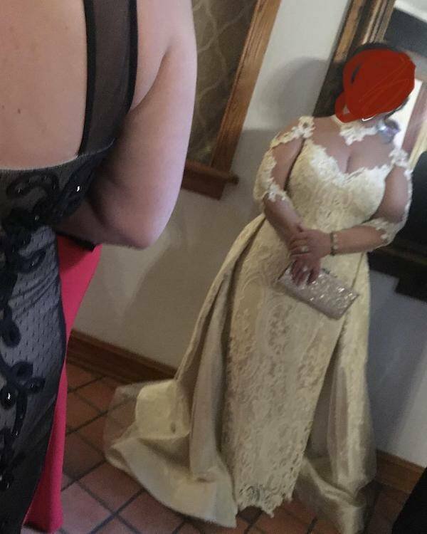 Weird Wedding Photos (19 pics) Weird Wedding Photos (19 pics)
