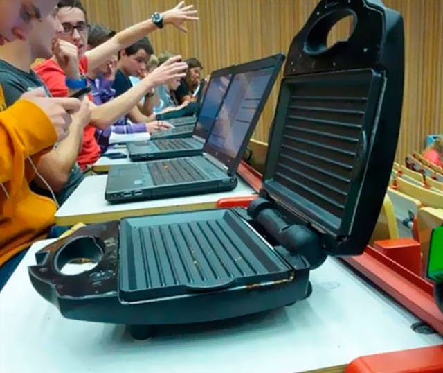 Unexpected Finds And Situations (59 pics)