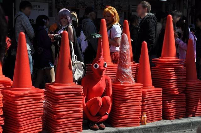 What Is Going On Here? (41 pics)