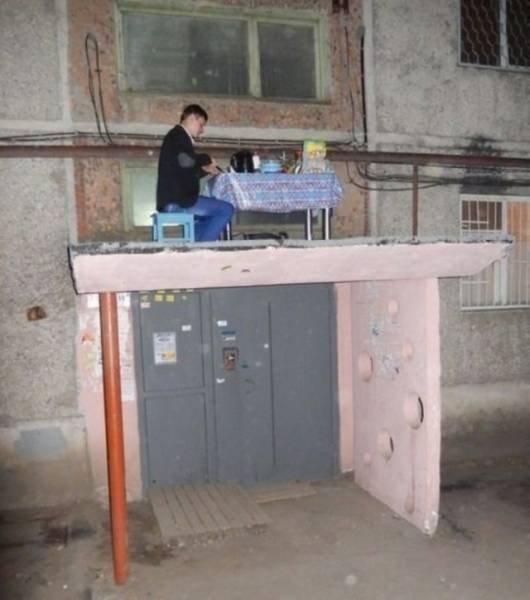 What Is Going On Here? (41 pics)