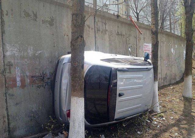 What Is Going On Here? (41 pics)