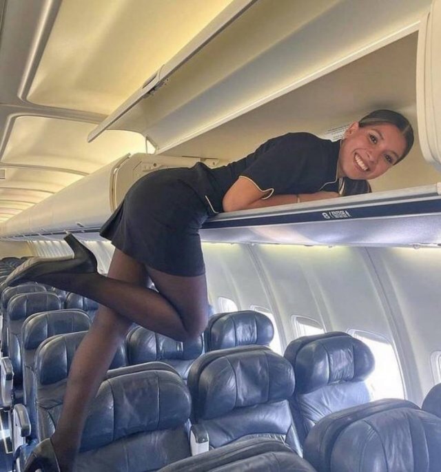 Flight Attendants With And Without Their Uniforms (26 pics)