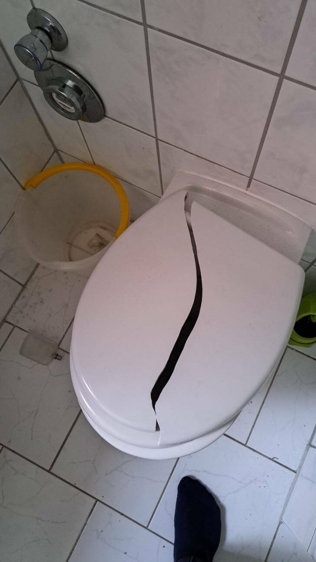 Bad Days Happen (42 pics)