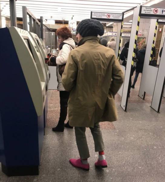Odd People In The Subway (28 pics)