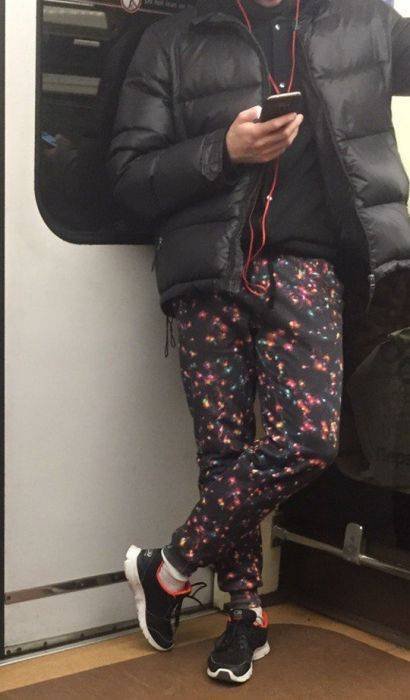Odd People In The Subway (28 pics)