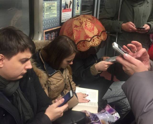 Odd People In The Subway (28 pics)