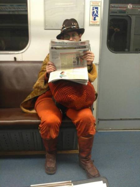 Odd People In The Subway (28 pics)
