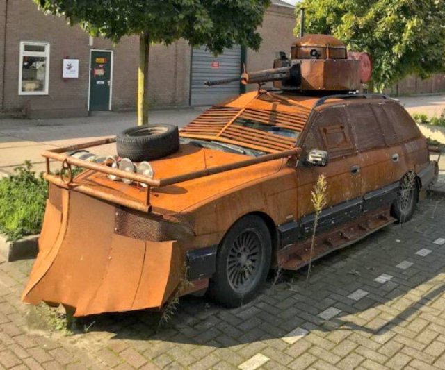 Cool Cars For Zombie Apocalypse (45 pics)