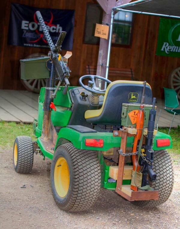 Cool Cars For Zombie Apocalypse (45 pics)