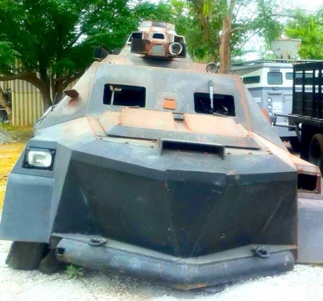 Cool Cars For Zombie Apocalypse (45 pics)