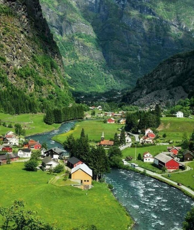 A Little Bit About Norway (44 pics)