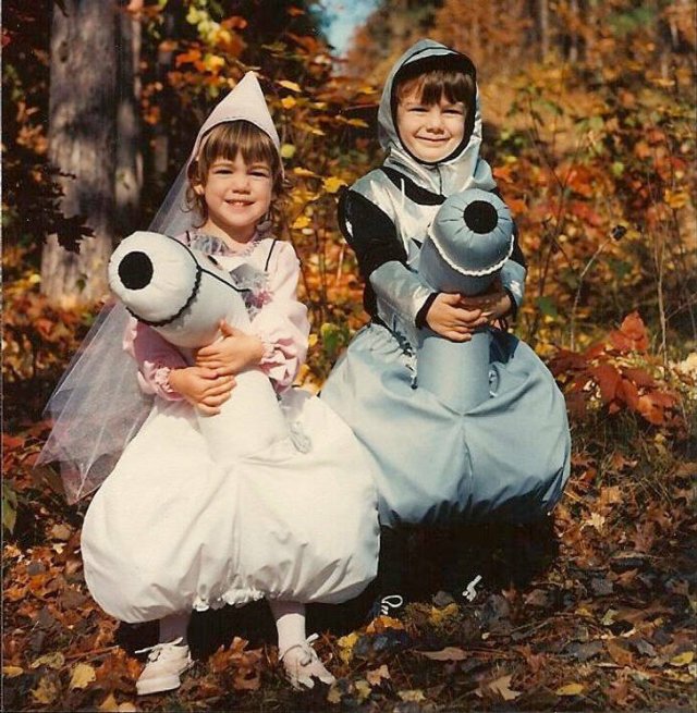 Interesting And Funny Family Photos (16 pics)