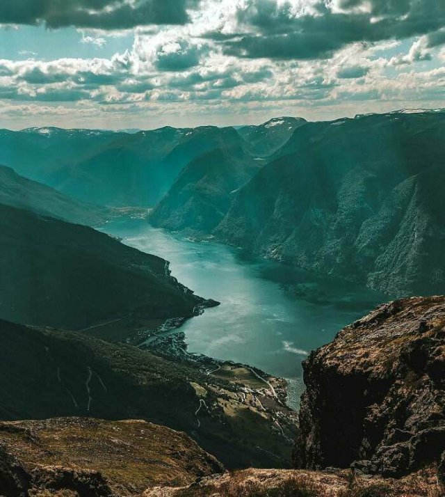 A Little Bit About Norway (44 pics)