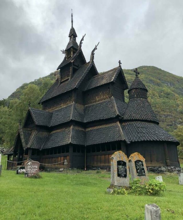 A Little Bit About Norway (44 pics)