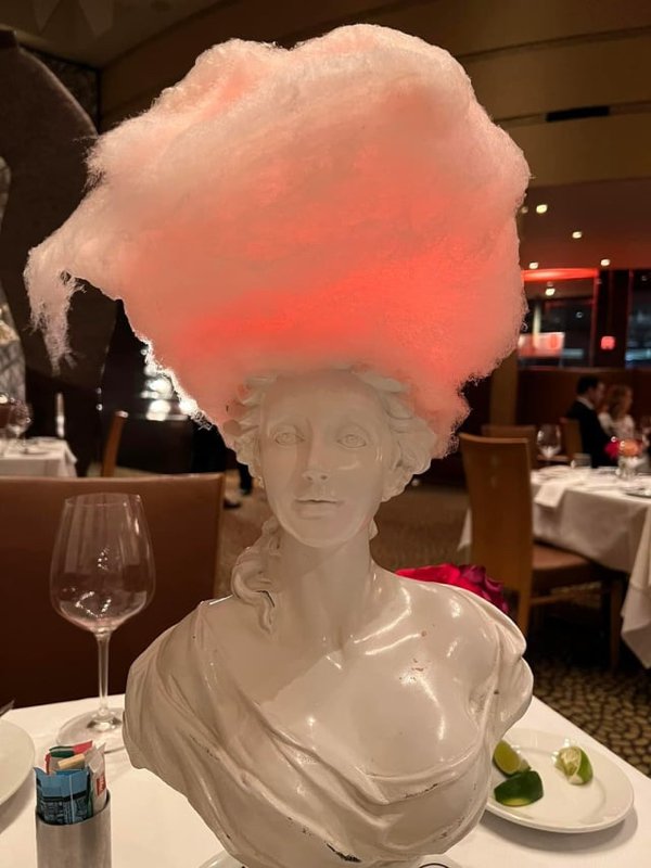 Weird Food Serving (23 pics)