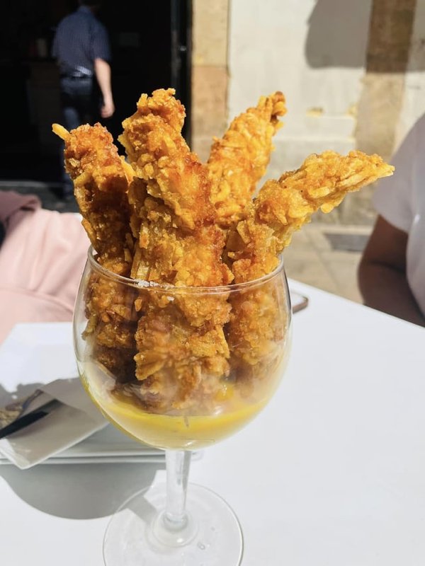 Weird Food Serving (23 pics)