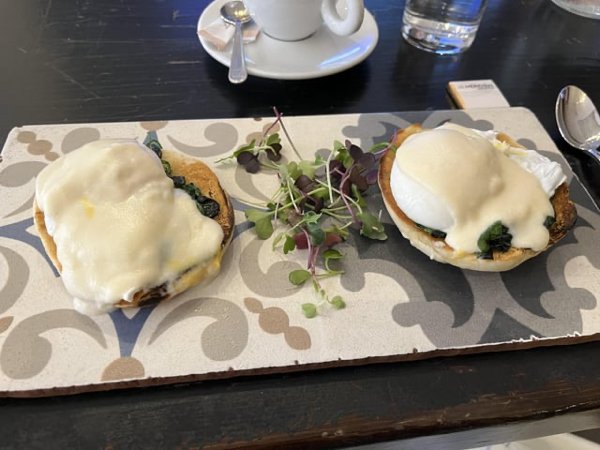 Weird Food Serving (23 pics)