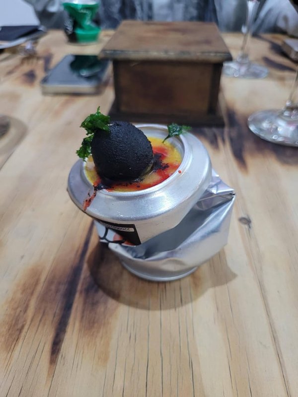 Weird Food Serving (23 pics)