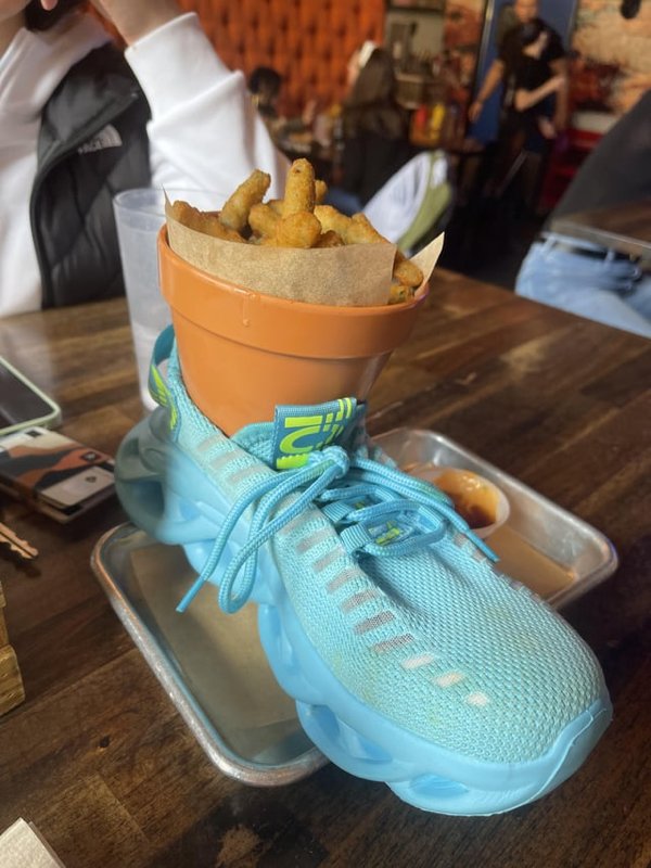 Weird Food Serving (23 pics)
