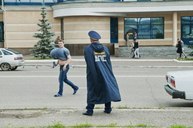 What Is Going On Here? (51 pics)