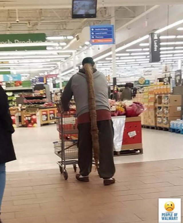 Weird People In Stores (33 pics)