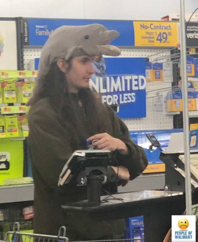 Weird People In Stores (33 pics)