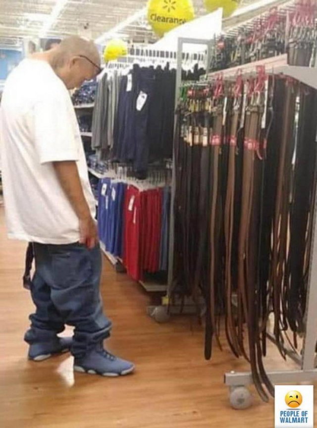 Weird People In Stores (33 pics)