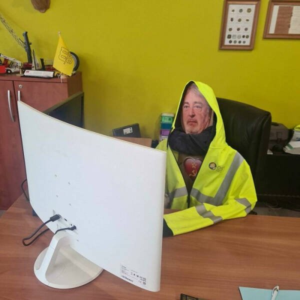 People Share Their Interesting Work Photos (48 pics)