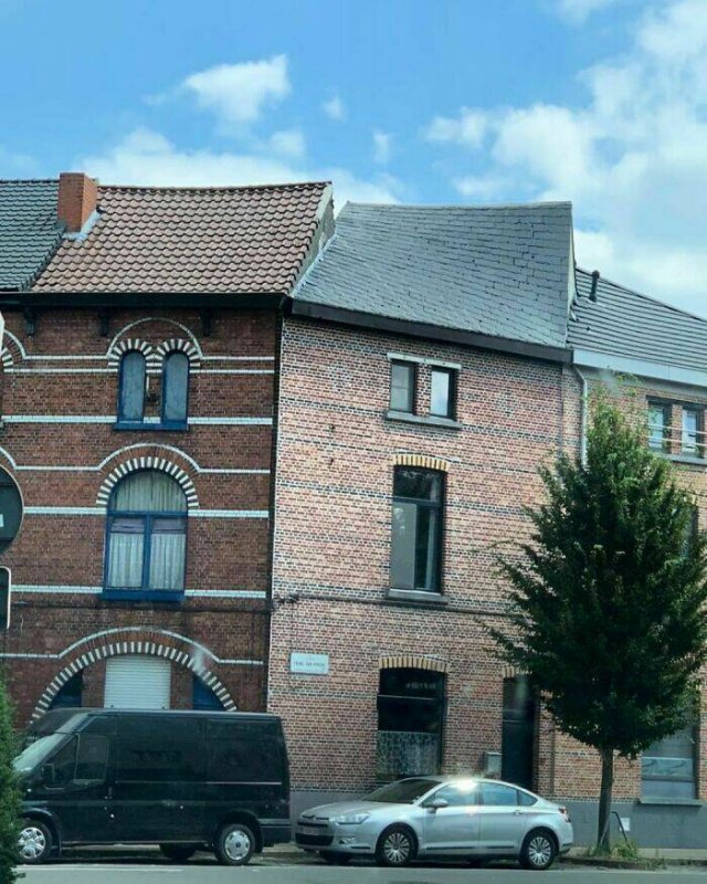 Strange Belgian Architecture (25 pics)