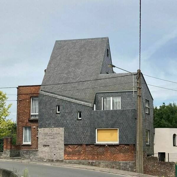 Strange Belgian Architecture (25 pics)