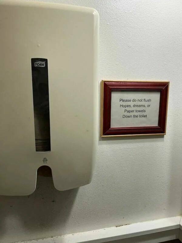 Sad Finds And Situations (35 pics)