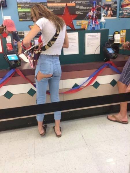 Strange Clothes (17 pics) Strange Clothes (17 pics)
