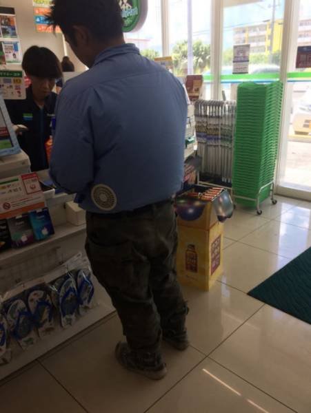 Strange Clothes (17 pics) Strange Clothes (17 pics)