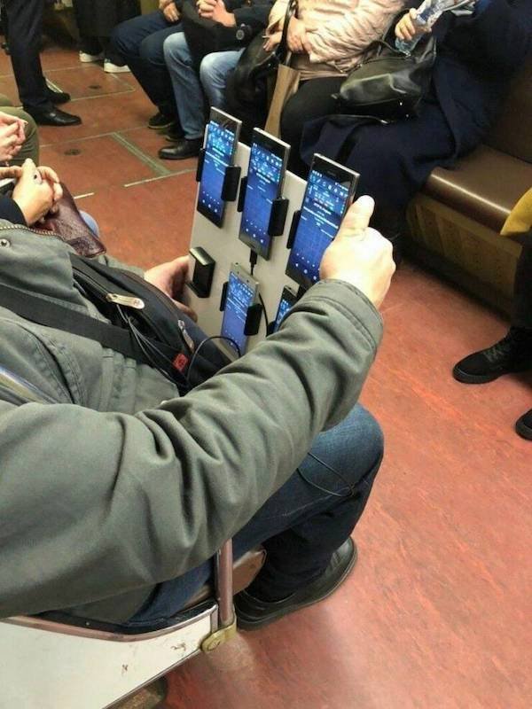 Strange People In The Subway (36 pics)