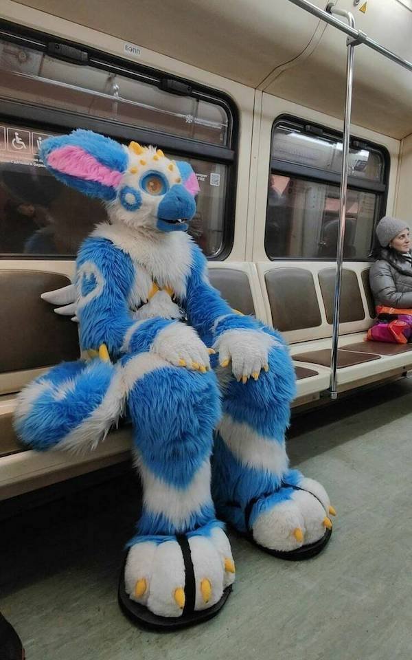 Strange People In The Subway (36 pics)